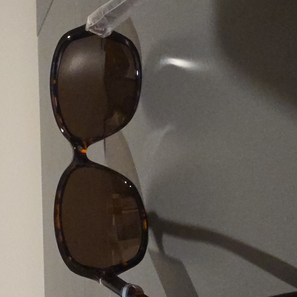 OSCAR by OSCAR DE LA RENTA NWT Tortoise Polarized Sunglasses - Picture 10 of 13